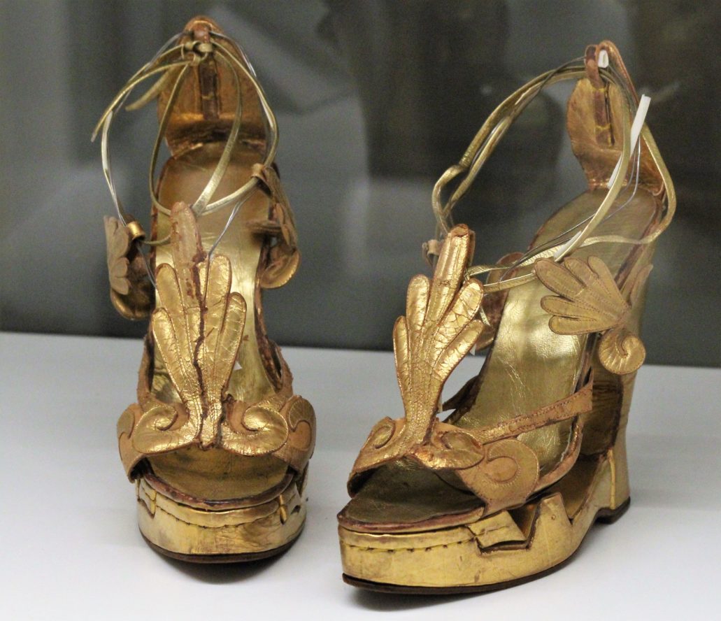 Vittorio Nino Novarese, projekt butów dla Liz Taylor do filmu Kleopatra z 1963 r. Fot. Jerzy S. Majewski