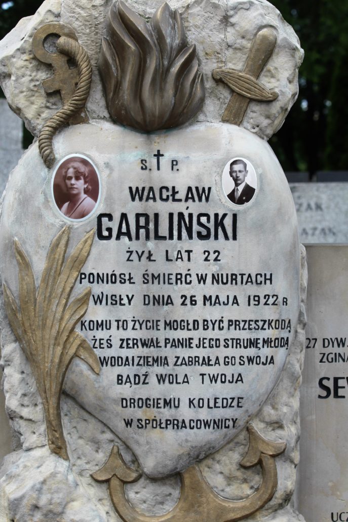 Warszawa. Cmentarz Bródnowski. 1922 r. Wacław Garliński. Ofiara utonięcia w Wiśle. Fot. Jerzy S. Majewski