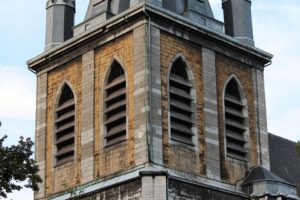 10-liege-cathedrale-saint-paul-ostatnia-kondygnacja-przysadzistej-wiezy-kosciola-fot-jerzy-s-majewski